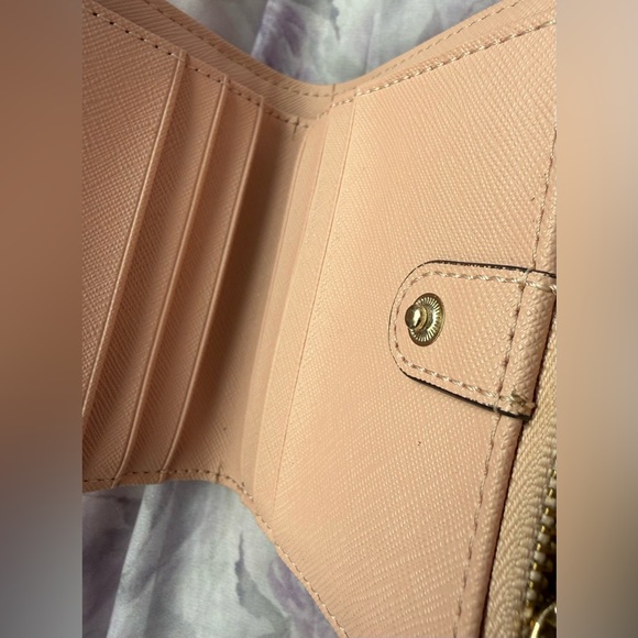 Kate Spade By The Pool Flamingo Adalyn Wallet - Picture 12 of 16